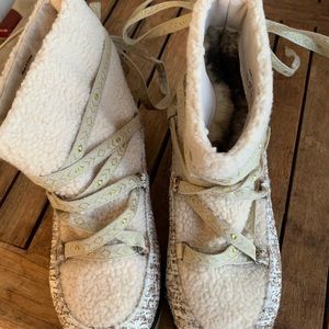 House of Harlow Booties Size 37